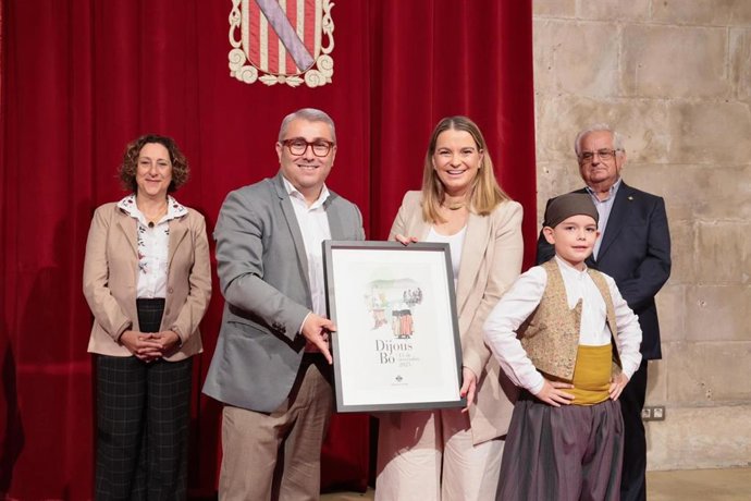 La presidenta del Govern, Marga Prohens, y el alcalde de Inca, Virgilio Moreno.