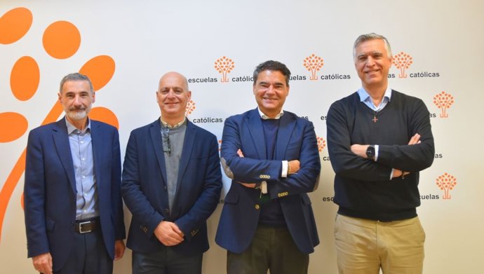 Escuelas Católicas y Puy du Fou renuevan su alianza.