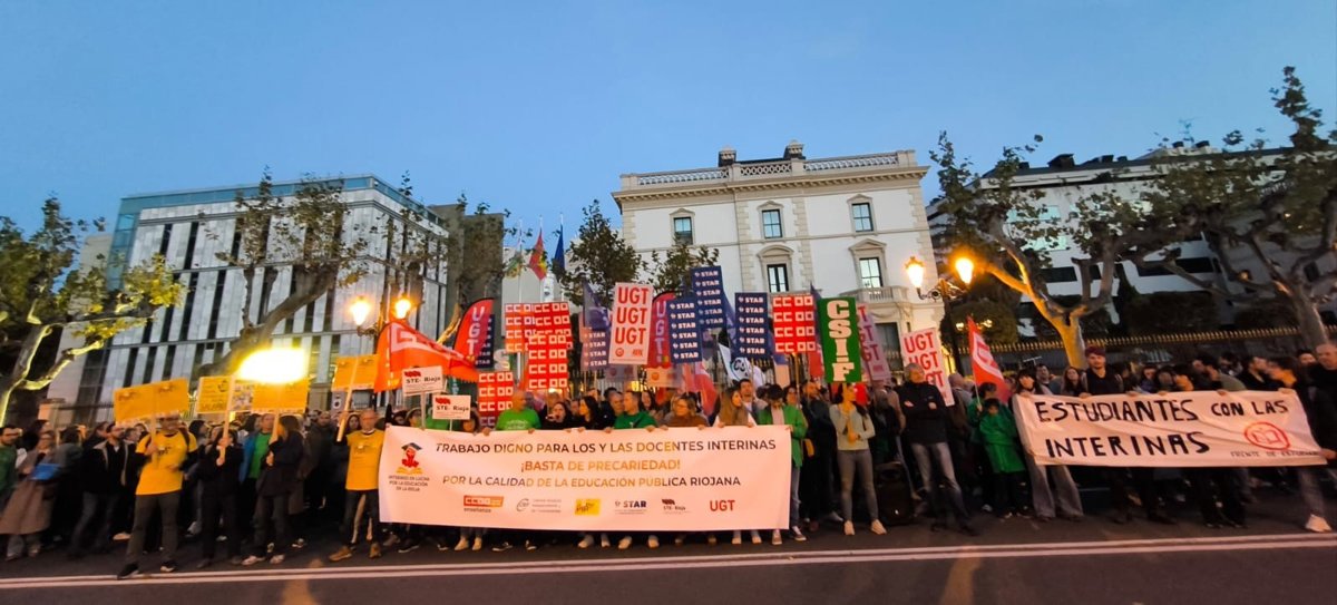 Interinos se concentran en Logroño reclamando modificar la orden que  perpetúa la inestabilidad y la precariedad 