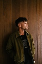 Foto: Louis Tomlinson: "No señalo a artistas que no se posicionan porque entiendo que la música puede ser su vía de escape"