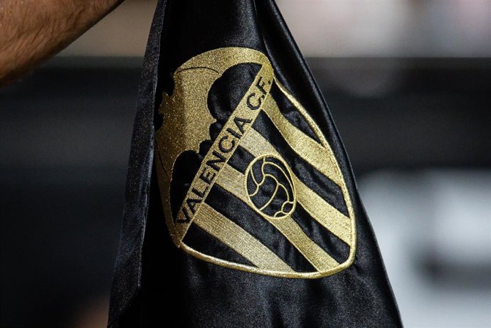 Archivo - El Valencia CF también lanza su álbum digital de cromos en Collectibol.