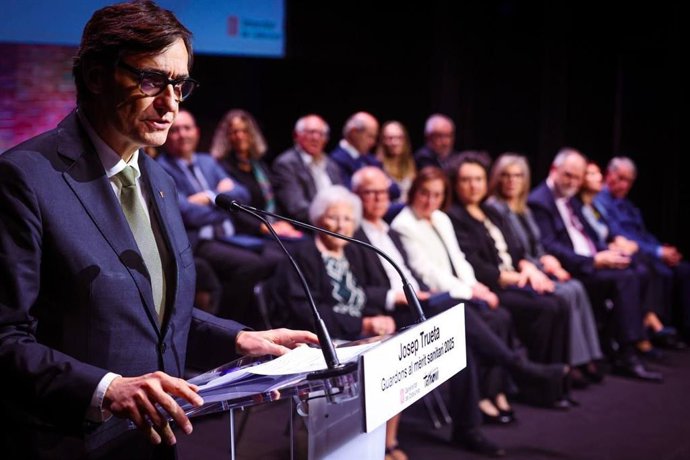 El presidente de la Generalitat, Salvador Illa, en el acto de entrega de las medallas Josep Trueta al mérito sanitario