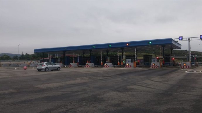 Archivo - Peaje en la AP-66.