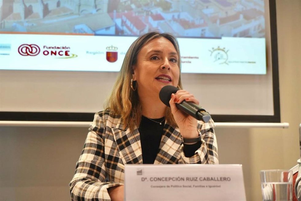 Archivo - La Consejera de Política Social, Familia e Igualdad, Conchita Ruiz