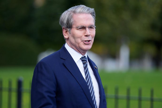 October 22, 2025, Washington, District Of Columbia, USA: United States Secretary of the Treasury Scott Bessent speaks to reporters outside the West Wing of the White House in Washington, DC, USA, on Wednesday, October 22, 2025. Bessent announced a "substa