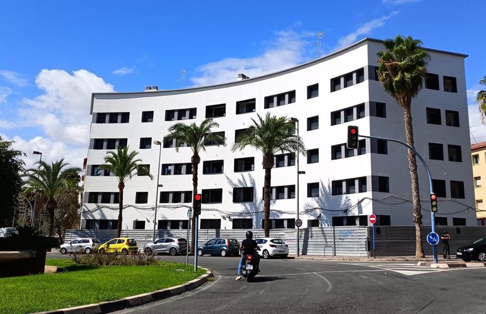 Edificio de viviendas del grupo Miguel Hernández de Alicante
