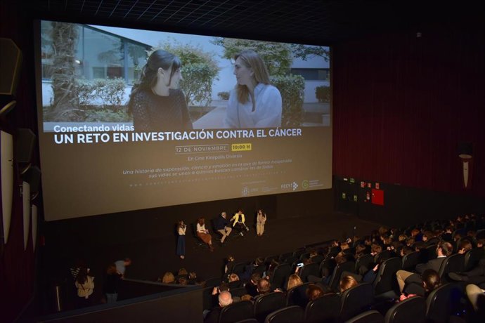 Estreno del documental 'Conectando vidas: un reto en investigación contra el cáncer'.