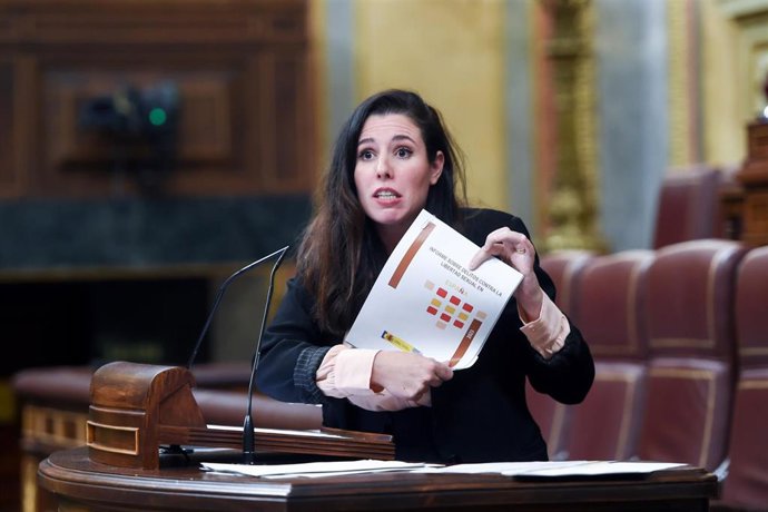 La diputada de Vox Rocío de Meer interviene durante una sesión de control al Gobierno, en el Congreso de los Diputados, a 12 de noviembre de 2025, en Madrid (España).