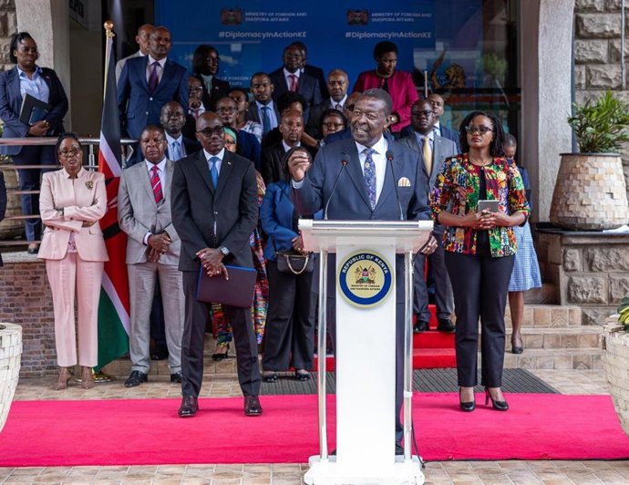 El jefe de gabinete y ministro de Exteriores de Kenia, Musalia Mudavadi, comparece durante una rueda de prensa trimestral sobre la política exterior del país, el miércoles 12 de noviembre de 2025.