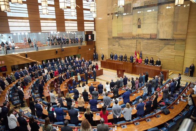 Archivo - Vista general de un pleno extraordinario en la Asamblea de Madrid, a 1 de diciembre de 2023, en Madrid (España). 