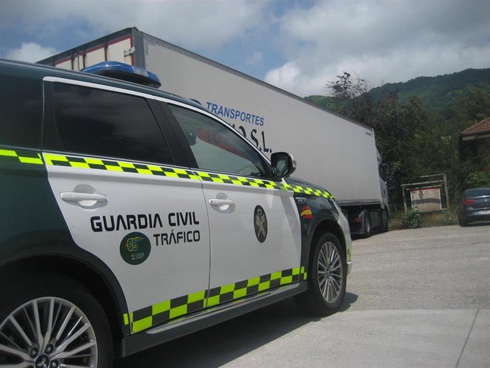 Archivo - Coche de la Guardia Civil en una imagen de archivo.