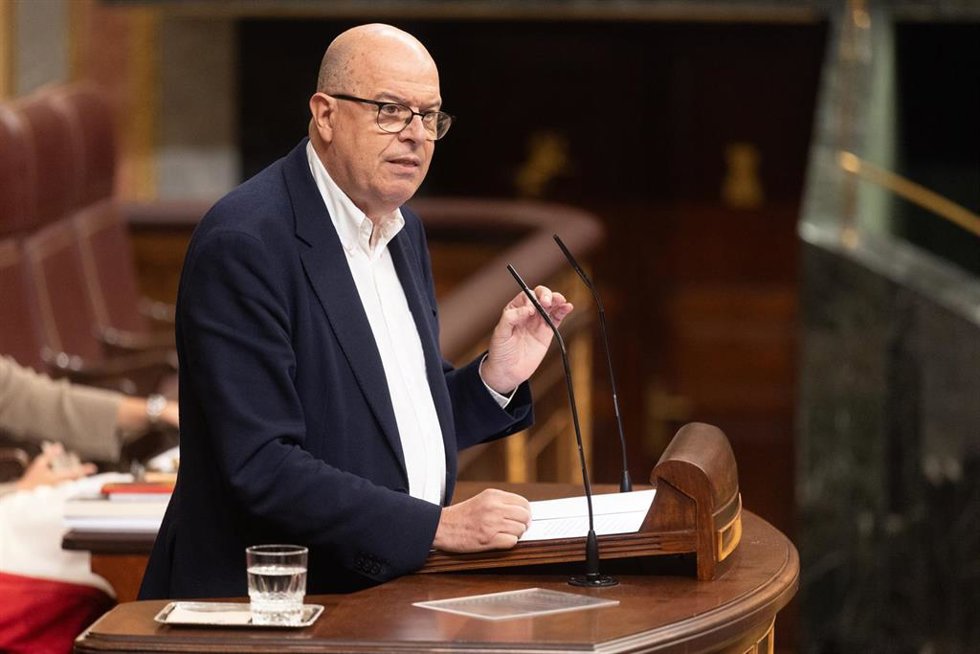 Archivo - El diputado del PSOE José Zaragoza interviene durante una sesión plenaria en el Congreso de los Diputados, a 23 de septiembre de 2025, en Madrid (España).El congreso debate la toma en consideración de dos proposiciones de ley, la primera, de P