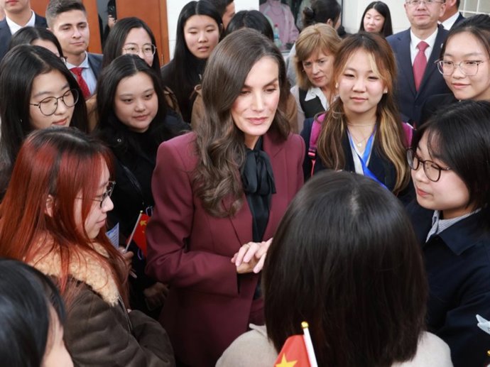 Doña Letizia ha tenido un encuentro con estudiantes chinos de español