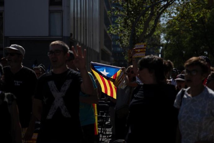 Archivo - Acto de apoyo a los procesados en la Operación Judas organizado por la plataforma Antirrepressiva de Barcelona i de Ponent, en la Model, a 1 de octubre de 2023, en Barcelona, Cataluña (España)
