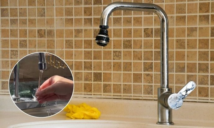 De acordo com um engenheiro de alimentos, a única coisa que muitos de nós fazemos ao cozinhar não é realmente limpar as mãos.
