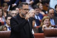 Adelante afea a Moreno "pelearse con Amama" mientras acusa a la oposición de "bulos" por la crisis de los cribados