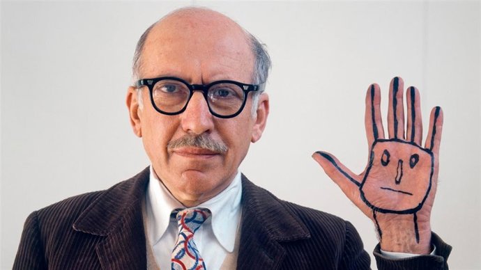 El Museo de Arte Abstracto Español presenta en Cuenca la obra de Saul Steinberg, el “escritor que dibuja”.