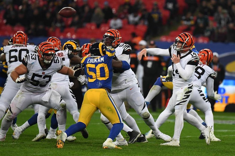 Archivo - Cincinnati Bengals Quarterback Andy Dalton (14) throws the ball during the NFL 2019 International Series, American football match between Los Angeles Rams and Cincinnati Bengals on October 27, 2019 at Wembley Stadium in London, England - Photo