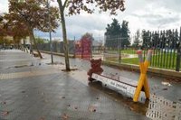 Isla Cristina (Huelva) activa el plan de emergencia ante la alerta naranja y otros pueblos cierran parques