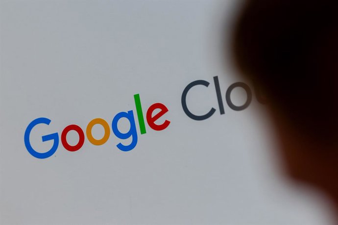Archivo - FILED - 20 de setembro de 2023, Renânia do Norte-Vestfália, Colônia: O logotipo do Google Cloud no Digital X Internet Congress no Media Park. Foto: Rolf Vennenbernd/dpa