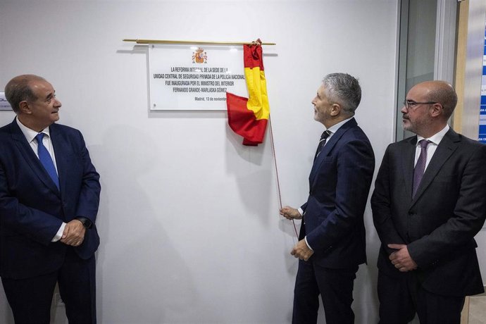 El ministro del Interior, Fernando Grande-Marlaska, en la inauguración de la nueva sede de la Unidad Central de Seguridad Privada de la Policía Nacional