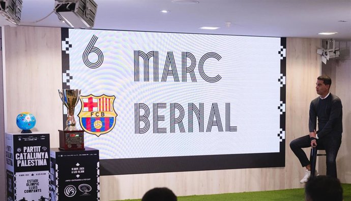 El seleccionador catalán Gerard López en un acto en la sede de la FCF