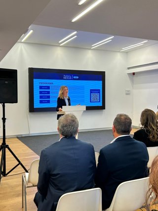 La directora general de Ordenación del Turismo y la Hostelería, Elena Baena, en las jornadas en las que se ha presentado Andalucía Nexus DATA.