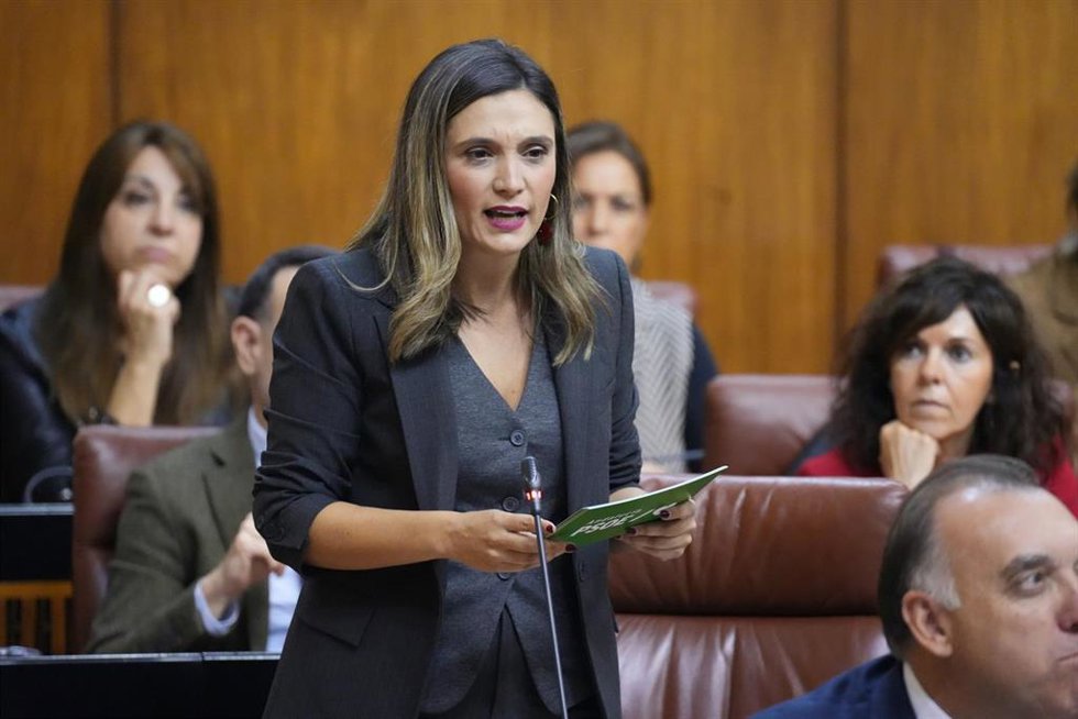 La portavoz parlamentaria del PSOE-A, María Márquez, interviene durante la sesión de control en el pleno del Parlamento andaluz, formulando una pregunta al presidente de la Junta relativa a "preocupaciones" de los andaluces. A 13 de noviembre de 2025, e