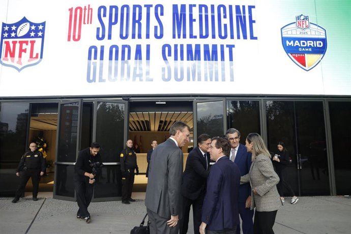El alcalde de Madrid, José Luis Martínez-Almeida, ha reclamado para Madrid el título de "una de las grandes capitales mundiales del deporte" días antes del desembarco del partido de la NFL