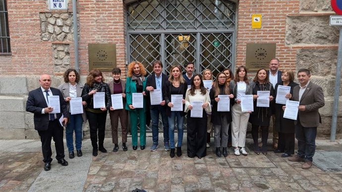 Alcaldesas del PSOE en la sede de la FEMP