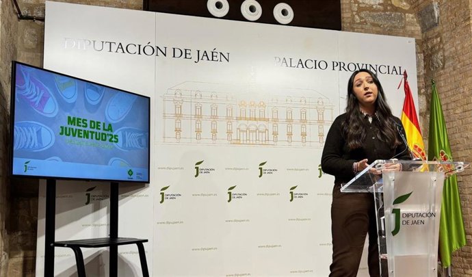 María Dolores Ruiz presenta el Mes de la Juventud.