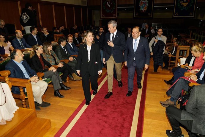 Rueda participa en el aniversario de Unirisco.