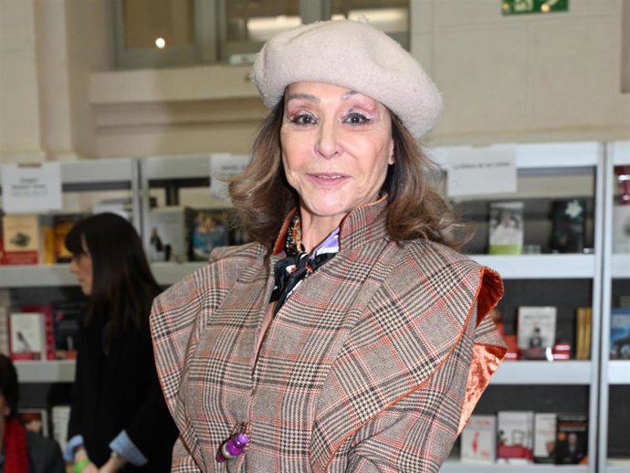 Mari Ángelez Grajal durante la inauguración del Rastrillo de Nuevo Futuro 2025 en la Galería de Cristal del Palacio Cibeles de Madrid, a 13 de noviembre de 2025, en Madrid (España).