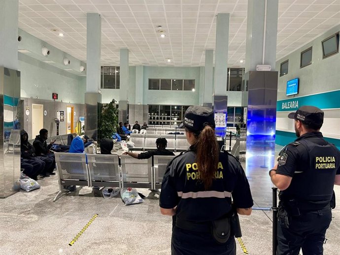 Los módulos de atención a migrantes de Ibiza y Formentera están operativos y el de Palma lo estará en unas semanas