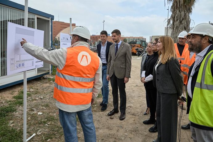 Gandia inicia las obras del pabellón Gandia Arena , "un motor para el futuro deportivo y turístico de la ciudad"