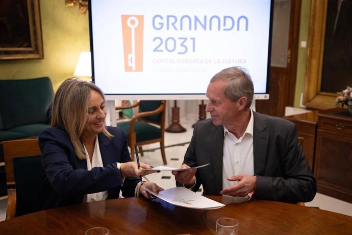 La alcaldesa de Granada, Marifrán Carazo, ha participado en la firma de adhesión de Graz