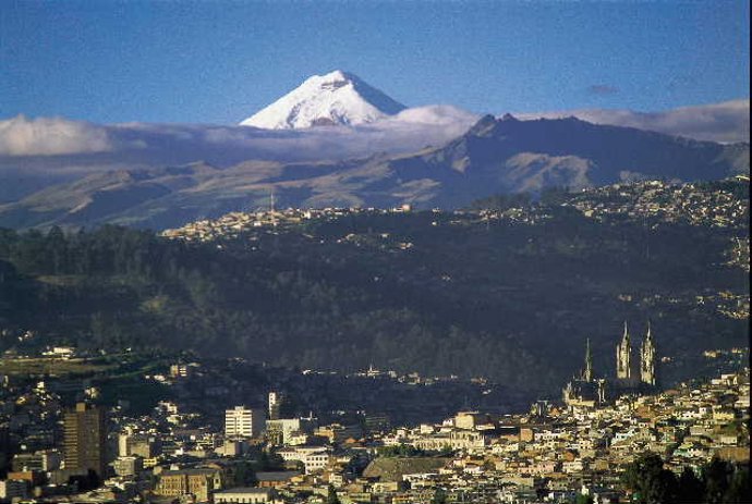 Quito concluye su gira europea en Madrid para presentar su oferta turística a empresas españolas.
