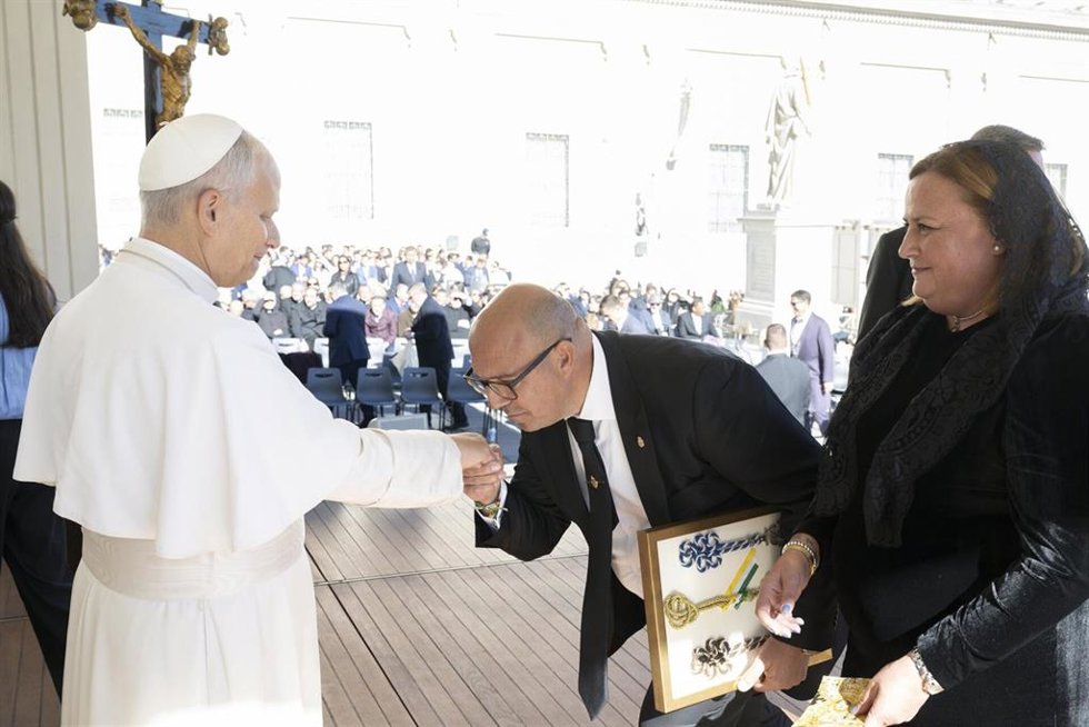 El Papa León XIV recibe al alcalde de Rute, David Ruiz.