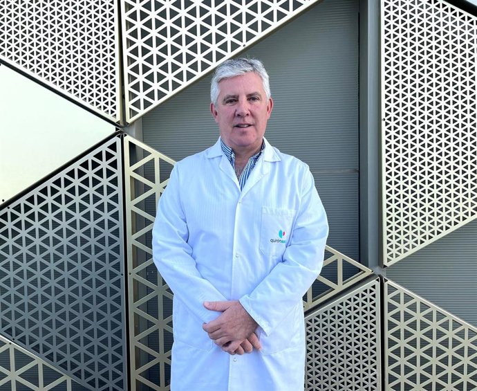 El doctor Rafael Palomares, jefe de servicio de Endocrinología y Nutrición del Hospital Quirónsalud Córdoba.