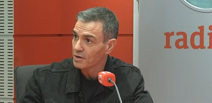 El presidente del Gobierno, Pedro Sánchez, en su visita al programa 'Generación Ya', de RNE
