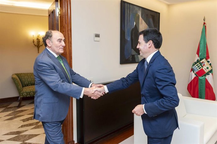 El presidente de Iberdrola, Ignacio Galán, y el Lehendakari, Imanol Pradales.