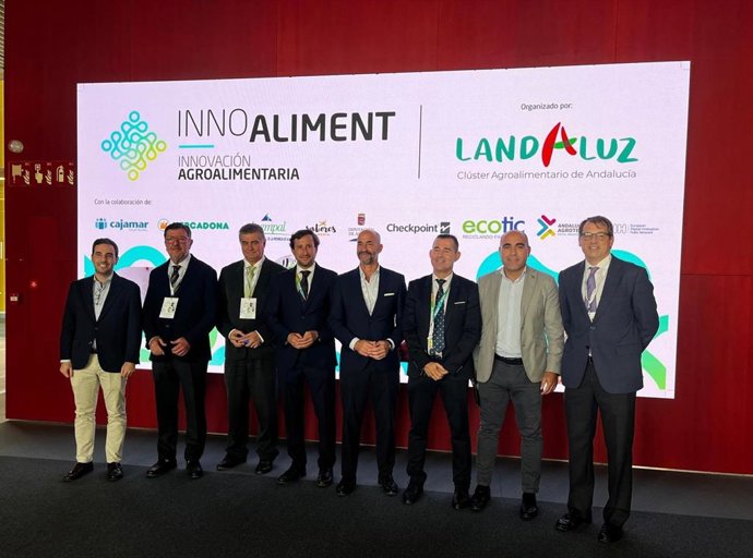 Inauguración de la I edición de Innoaliment en la sede de Cajamar del PITA en Almería.