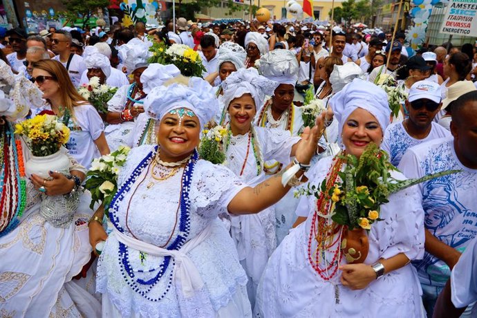 Embratur y YouTube firman un acuerdo para promover el turismo en Brasil a través de creadores independientes.