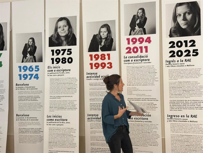 Arrancan las visitas guiadas a la exposición 'Carme Riera, l'amor, la mar'.