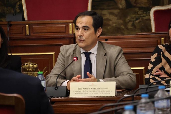 Nieto interviene en la inauguración en la Diputación ded Córdoba del I Foro de la Unión Profesional de Córdoba.