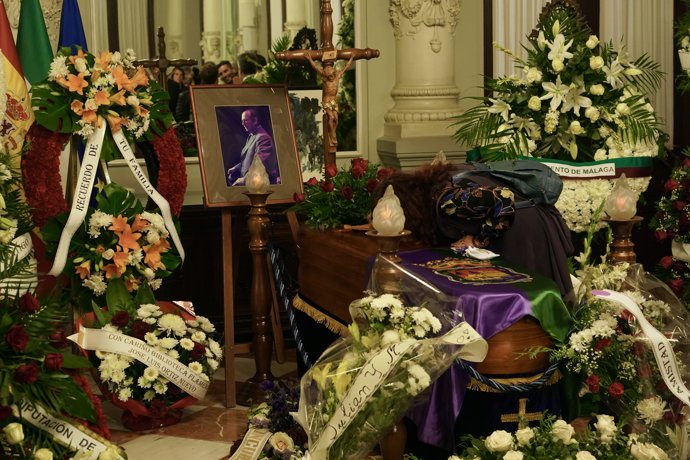 Capilla ardiente del cantaor flamenco Antonio Fernández Díaz 'Fosforito'. A 13 de noviembre de 2025 en Málaga, Andalucía (España).