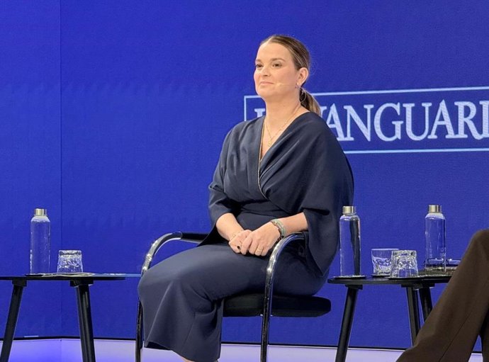 La presidenta del Govern balear, Marga Prohens, en un foro de La Vanguardia