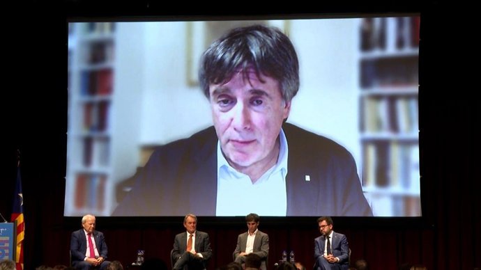 Los expresidentes de la Generalitat José Montilla, Artur Mas, Carles Puigdemont y Pere Aragonès, en el 45 aniversario de la JNC