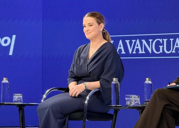 La presidenta del Govern balear, Marga Prohens, en un foro de La Vanguardia