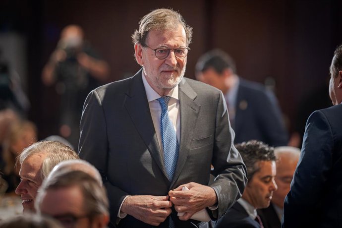 El expresidente del Gobierno, Mariano Rajoy, durante un desayuno informativo de Fórum Europa, en el Real Casino Gran Círculo de Madrid, a 16 de octubre de 2025, en Madrid (España).
